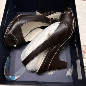 Anne Klein Elegant Brown Women's Heels